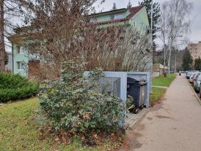 Kontejnerová stání na směsný odpad na ulici Součkova (2020)