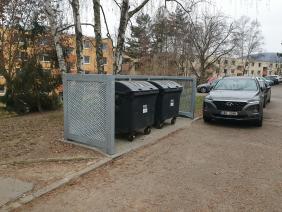 Kontejnerové stání na směsný odpad na ul. Jožky Jabůrkové 12 (2022)