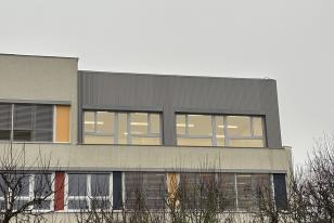 Pohled z parkoviště